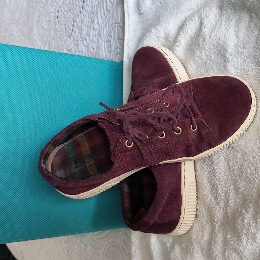 BORN Plum/Purple Suede Leather Lace Sneakers Size 8